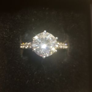 10k white gold diamond ring